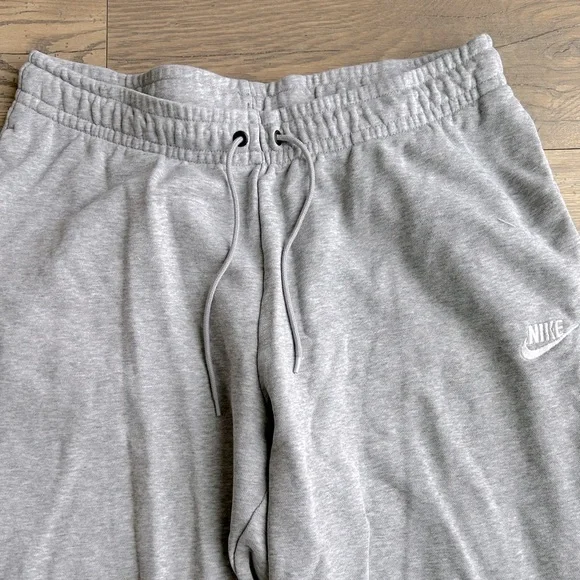 Nike Heather Gray Joggers - Picture 2 of 6
